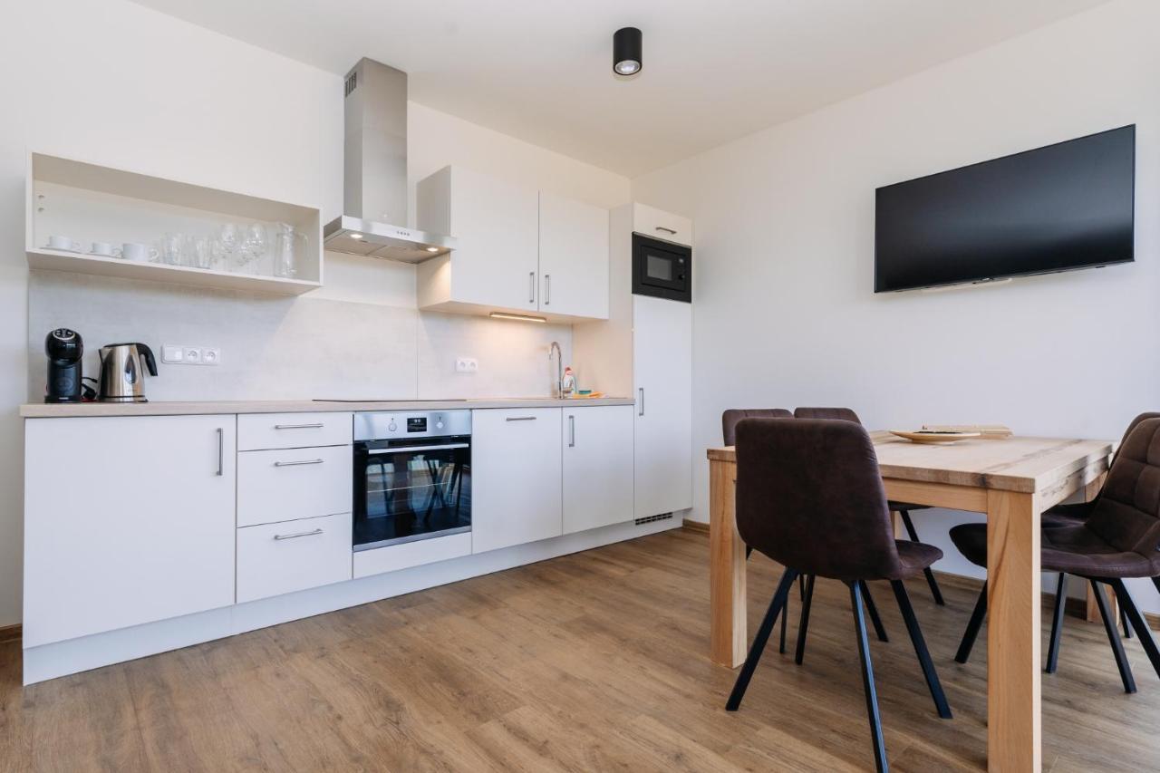 Apartment Enzian Loučná pod Klínovcem Exteriör bild