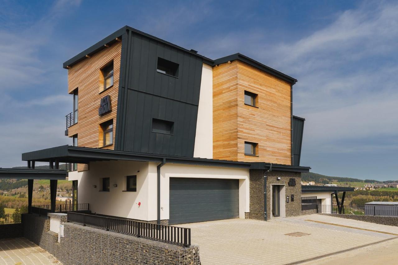 Apartment Enzian Loučná pod Klínovcem Exteriör bild